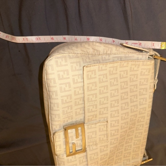 Authentic Fendi medium size bag - Picture 14 of 15